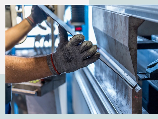 Гибка металла в Сланцах